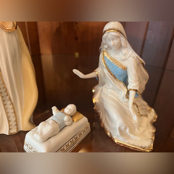 Lenox China First Blessing Nativity 15 Pieces - Picture 15 of 15